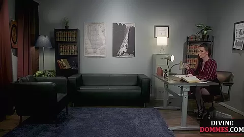 Femdom CFNM babe spanks asshole of obedient dude in office
