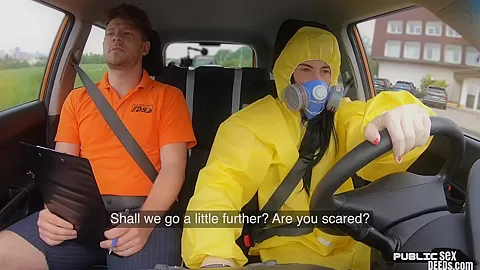 Ballslicking babe fucked outdoor in the car of instructor