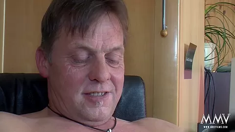 German Mature banged in the kitchen