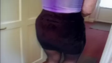 Lonely housewife invites guys over for sex