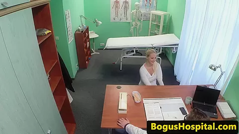 Czech amateur patient railed by the doctor