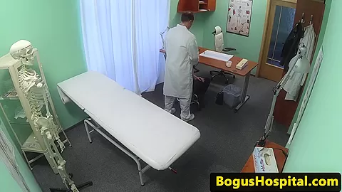 Amateur euro creampied after pussy checkup