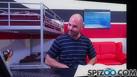 Julias Lesson - Spizoo