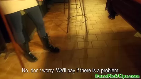 European amateur pickedup in bar and jerks