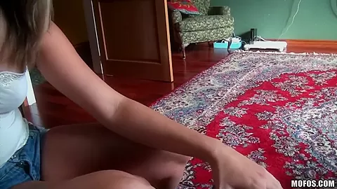 Young chick, that I met on the street was really easy to fuck