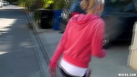 A beautiful and sexy blonde suck a big and attractive dick