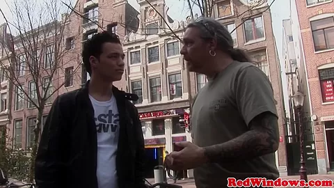 Pussyeaten dutch prostitute treating tourist
