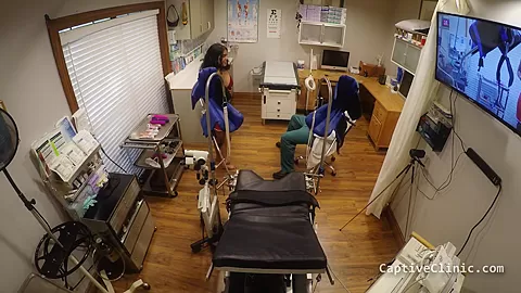 Strangers In The Night - Rebel Wyatt - Part 2 of 3 - CaptiveClinic