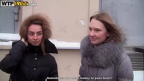 Blonde Pamela reveals her private sexual life