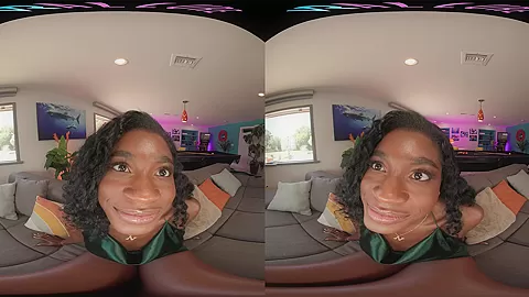 Ebony bombshell plays with her pussy in virtual reality