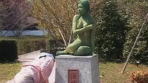 Cosplay Porn: Public Painted Statue Fuck 1
