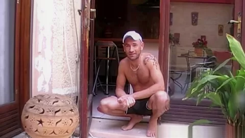 Bisexuel gang bang in room hotel with bi and straight - Bifantasy