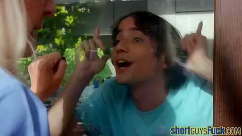 Short guy fucks busty cougar on massage after boobjob