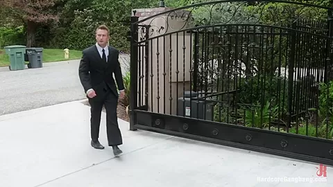 Cutie Lives out her Fantasy of Being Dped by her Step dads Security Men