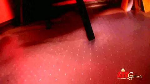 Beauty blonde babe pleasure her cunt with sex toy