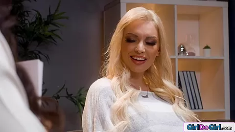 Big tits milf laps up pussy squirt juice from busty shrink