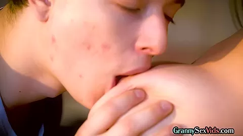 Busty cougar mature with fake boobs gets fucked by stud
