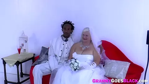Mature granny tit fucking and riding