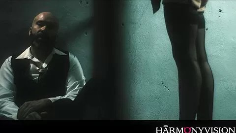 HARMONY VISION Sheriff Anal banging the prisoner