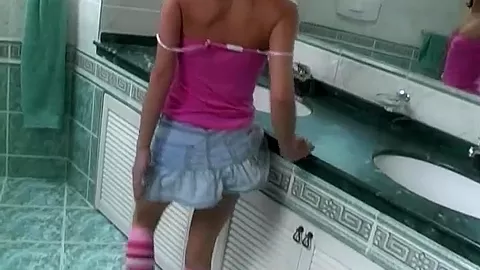 Brunette teen 18+ fuck dildo in bath
