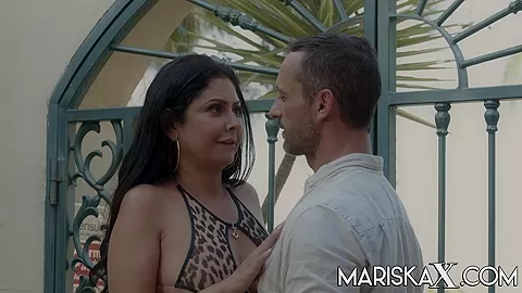 MARISKAX Mariska fucked outside on the patio