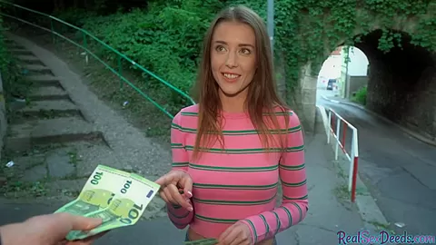 Outdoor euro pulled before sucking and dickriding in duo