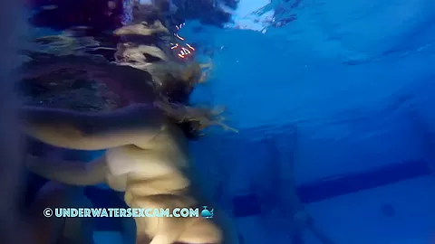 Young Bbw Girl Gets Horny With The Jet Stream