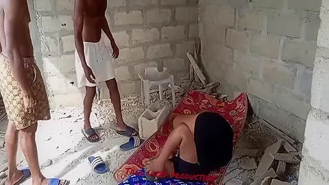 Two Street Guys Fuck A Homeless Girl Living In An Incompleted Building 5 Min