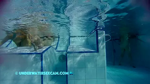This Is What Huge Tits Look Like When They Are In The Water