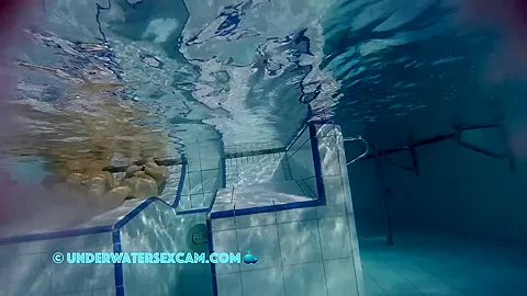 This Is What Huge Tits Look Like When They Are In The Water