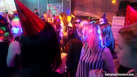 Nasty party chicks dancing