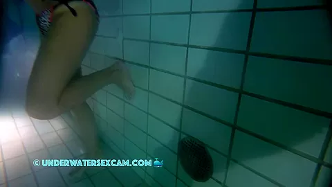 She Likes To Be Watched Masturbating