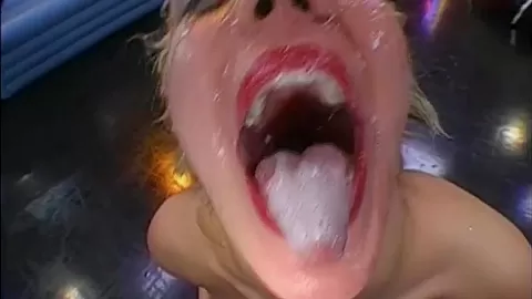 Playful teen 18+ cum girl