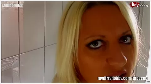 German blonde gives blowjob and gets nice cumshots