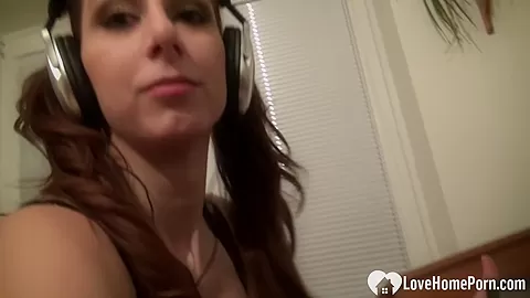 Cute girlfriend plays around with her pussy
