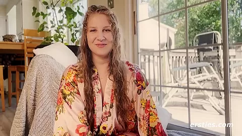 Sexy Milf Ivy Shows Us Her Masturbation Skills