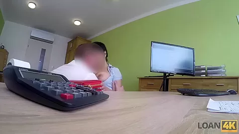LOAN4K. Starlet Alex bekommt mit ihrem Zauber alles, was sie will