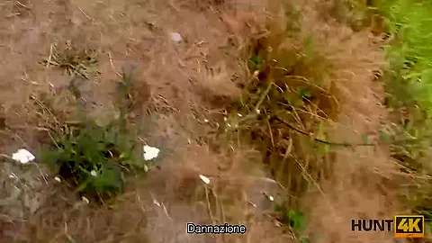 HUNT4K. Guy ha bisogno di soldi quindi perché permette a un estraneo di scopare il suo simpatico GF