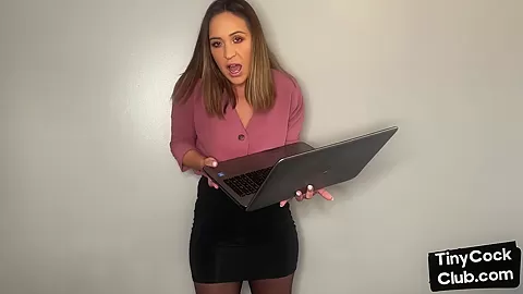 Solo SPH babe talks nasty about losers with small cocks