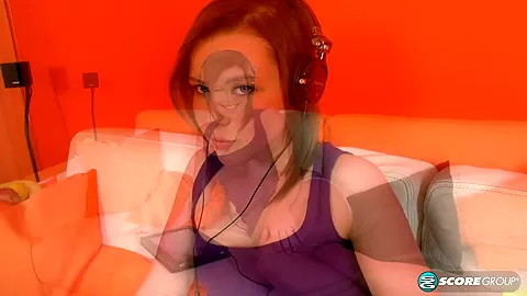 British Music Fan Missie Diddles Her Teenage Pussy While Listening To Tunes.