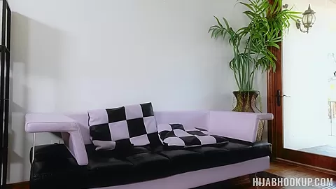 Calming the Nerves Porn - HijabHookup