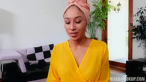 Calming the Nerves Porn - HijabHookup