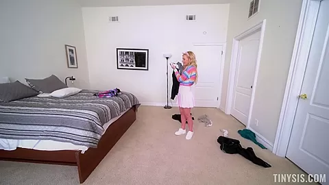 S1E8 - Little and Baddie - TinySis