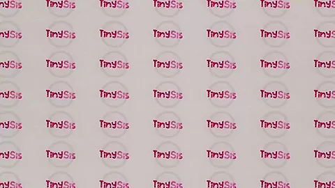 S1E2 - What Dreams Are Made Of - TinySis
