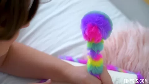 S1E2 - What Dreams Are Made Of - TinySis