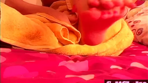 Hot Addison Foot Tease with pussy Closeup