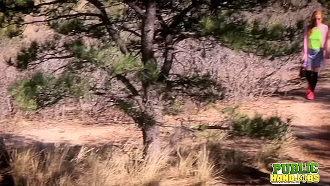 Kierra Wildes Outdoor Hike Turns Into a Handjob - Public Handjobs