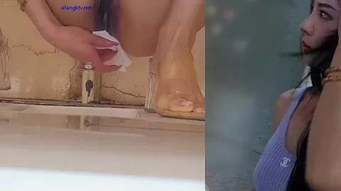 Chinese Cuties Pissing in Toilet