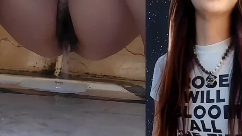 Chinese Cuties Pissing in Toilet