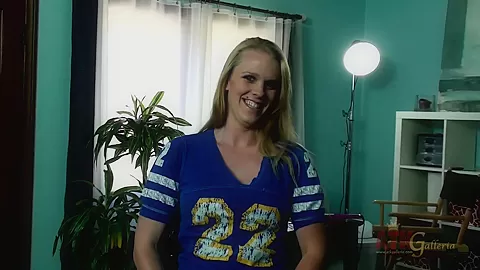 Behind the scenes interview with Hydii